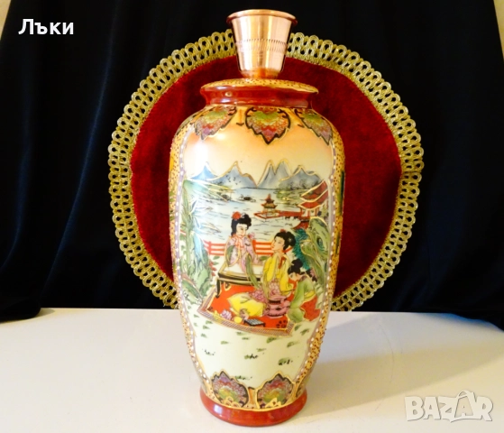 Японски свещник,японски порцелан Сацума и чиста мед. 