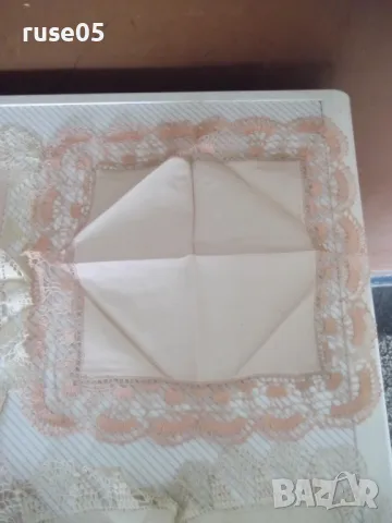 Лот от 4 бр. дамски кърпички с дантели на 1 кука, снимка 3 - Колекции - 49701935