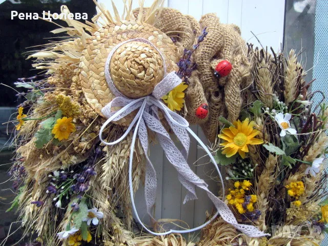 Венец за лятото от треви и билки, снимка 3 - Декорация за дома - 50284457