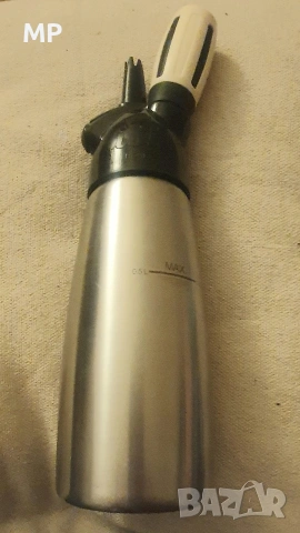 Сифон за сметана iSi Easy Whip Plus, 0.5 л, снимка 2 - Аксесоари за кухня - 53651613