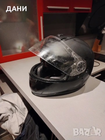 Мото каска черен мат размерXL61, с вградени слънчеви очила освен предпазна слюда.Делта спорт, снимка 14 - Аксесоари и консумативи - 53238719