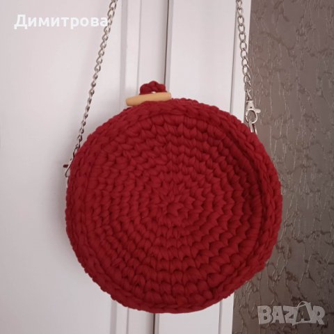 Дамска плетена червена чанта, снимка 1 - Чанти - 39635820