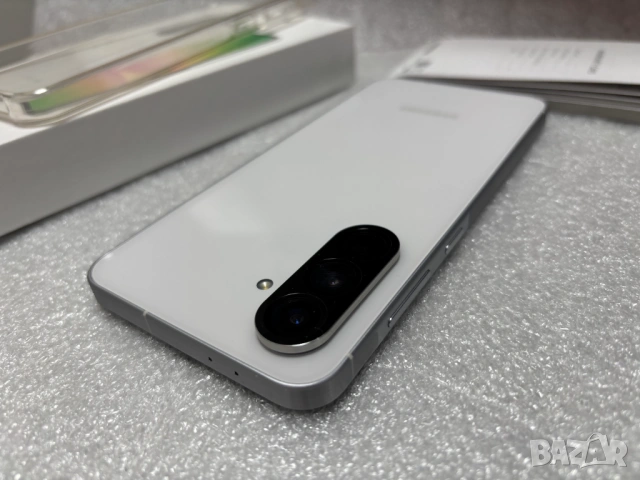 Заключен от Yettel! КАТО НОВ! Samsung Galaxy A56 5G 128GB 8GB RAM Dual Awesome Lightgray, снимка 5 - Samsung - 53352329