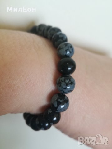 Гривна от естествен камък обсидиан