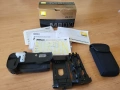 Оригинален батериен грип Nikon MB-D10, снимка 1