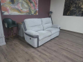 Сив диван от плат тройка La-z-boy с електрически релакс механизъм, снимка 11