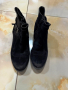 Подарявам - дамски черни велурени боти с ток номер 36 стелка 23см. ток 3см., снимка 1