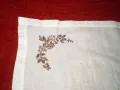 Кърпа 19 век, бродирана със златна сърма и пайети, снимка 2