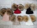 Детски и дамски шапки и шалове с естествен пух, снимка 18
