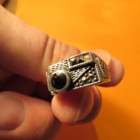 Старинен красив мъжки сребърен пръстен с черен оник  заслепяващи маркенази - прекрастна изработка за, снимка 3 - Пръстени - 41937931