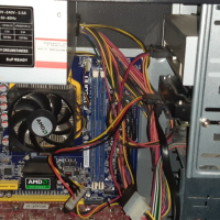 настолен компютър AMD Athlon II X2 250 3.00 GHz 4GB RAM, 500 GB HDD, VIDEO AMD HD4850 - коментари, снимка 2 - Работни компютри - 44923456