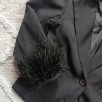Елегантно вталено сако с естествени щраусови пера , снимка 2 - Сака - 44767619