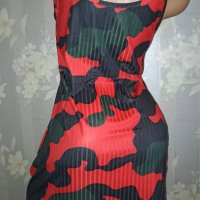 Секси рокля със странични отвори червен камуфлаж М, Л, снимка 2 - Рокли - 41741449