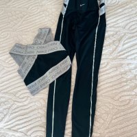 Дамски екип на Nike, снимка 1 - Спортни екипи - 44437166