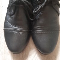 Черни пролетно-есенни спортни обувки, естествена мека кожа. Номер 38., снимка 4 - Дамски ежедневни обувки - 42192291
