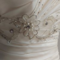 бюджетна сватбена булчинска рокля с обем, снимка 4 - Сватбени рокли - 42101888