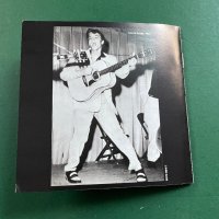 Elvis Presley : The Essential 2CD, снимка 10 - CD дискове - 44265477