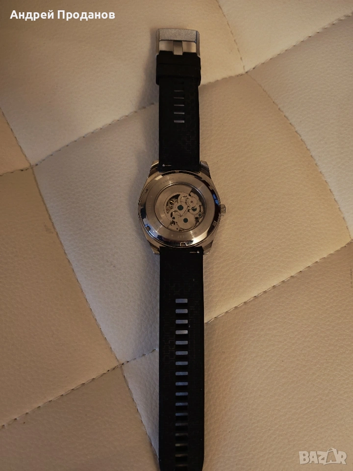 Продавам часовник , снимка 1