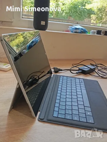 Surface Pro 3 таблет става като лаптоп има магнитна оригинална клавиатура и оригинално зарядно , снимка 12 - Лаптопи за работа - 55723209