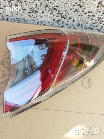 Десен външен LED стоп за Toyota C-HR хибрид , снимка 2 - Части - 41757779