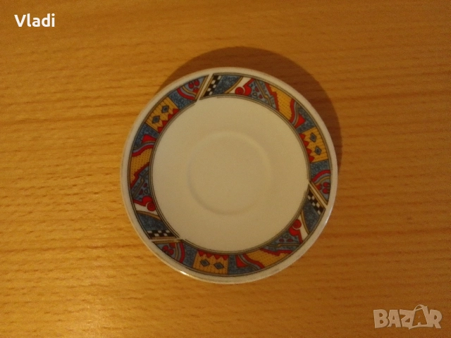 порцеланови чинийки за кафе за колекционери, снимка 3 - Сервизи - 51598341