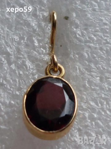 Прекрасни 18 каратови обеци с тъмно вишневи гранати, снимка 2 - Обеци - 52682032