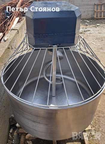 Професионална спирална тестомесачка , снимка 3 - Други машини и части - 53787901