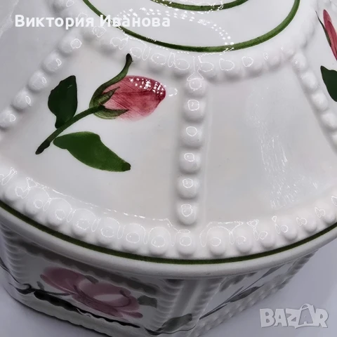 Ръчно рисувана кутия , снимка 3 - Антикварни и старинни предмети - 51409018