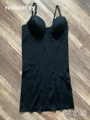 Малка секси черна рокля