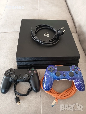 PS4 PRO 1TB CUH7116B +2джойстика