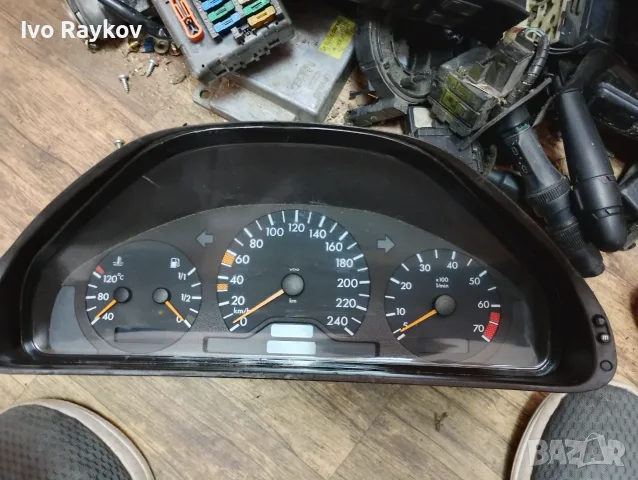 Километраж Mercedes E W210 1997 , 2105404947