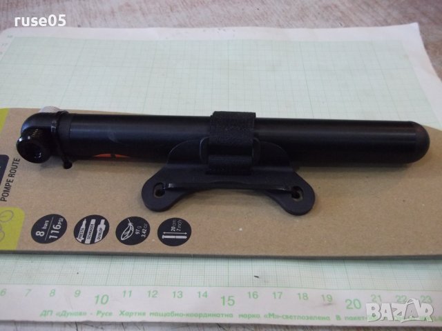 Помпа ръчна за шосейно колоездене черна нова, снимка 3 - Аксесоари за велосипеди - 40197840