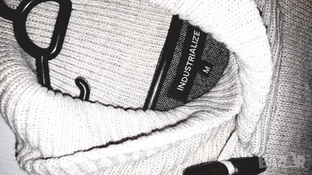 Страхотен мъжки зимен пуловер с вълна, снимка 2 - Пуловери - 34714155