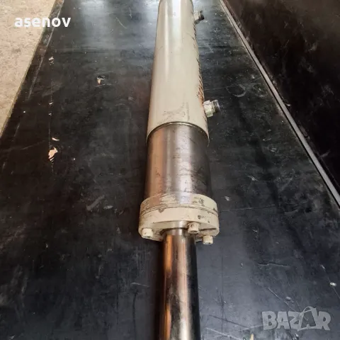 хидравличен цилиндър двустранен, снимка 2 - Резервни части за машини - 49226930