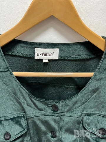 Жилетка кадифе, снимка 2 - Жилетки - 53503464