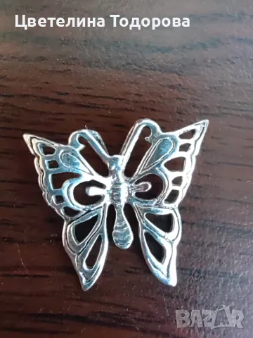 нова сребърна висулка пеперуда, снимка 2 - Колиета, медальони, синджири - 49049590