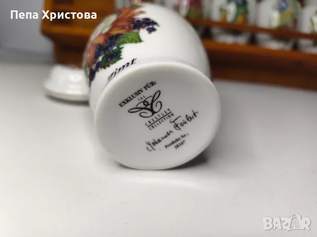  дървен стенен рафт с 24  порцеланови бурканчета , снимка 7 - Прибори за хранене, готвене и сервиране - 56148037
