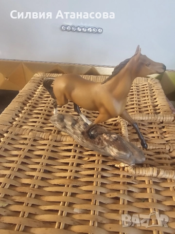 Порцеланови сувенири Коне , снимка 7 - Колекции - 52538384