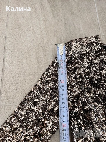 ЧИСТО НОВА Рокля с пайети, снимка 5 - Рокли - 50592932