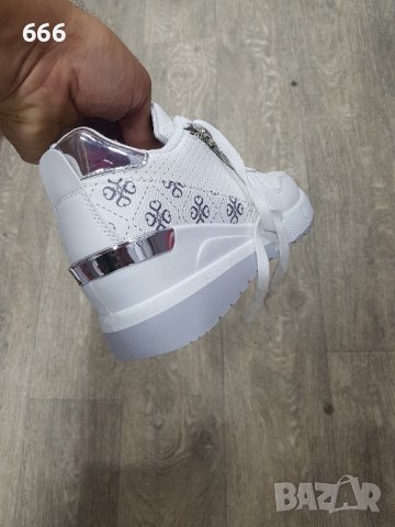 Обувки, снимка 3 - Дамски ежедневни обувки - 42016136