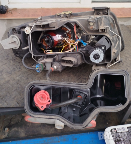 ляв, ксенонов фар- Hella, на части -Audi A6 c5, снимка 8 - Аксесоари и консумативи - 51692777
