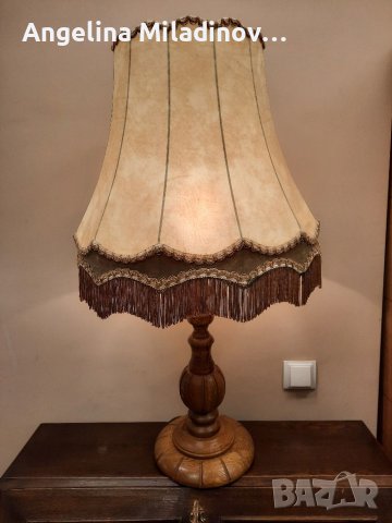 Настолна лампа от естествена кожа , снимка 1 - Настолни лампи - 41286573