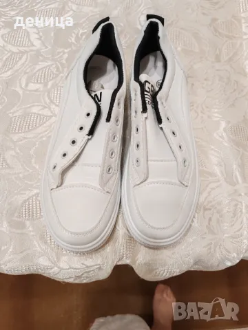 Маратонки нови 