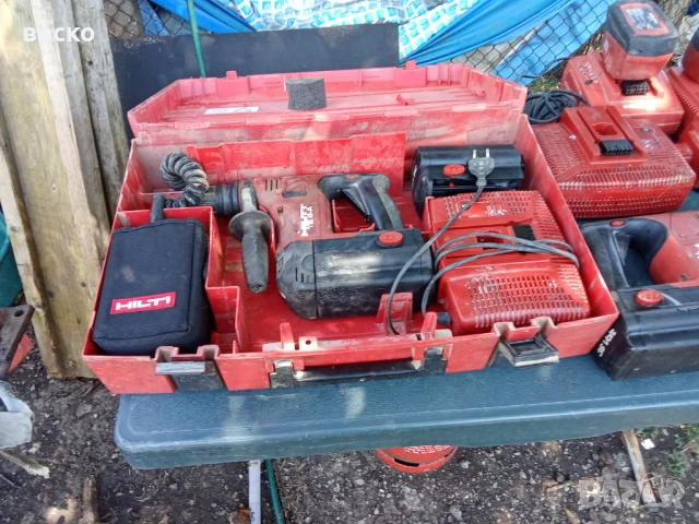 2 перфоратора Hilti комплект с батерий, снимка 10 - Перфоратори - 51073624
