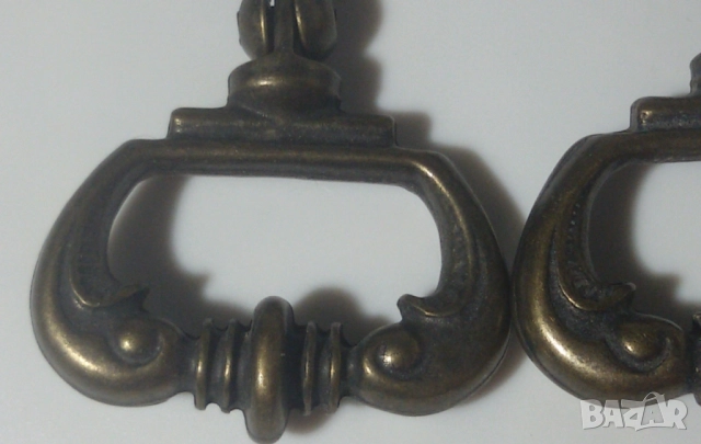 Лот две ретро дръжки от шкафчета; може би са месинг, но не съм сигурен, снимка 4 - Антикварни и старинни предмети - 51507270