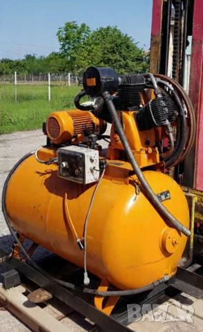 Продава се индустриален компресор  Alupe 600 lt