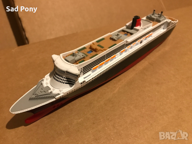 Siku 1:1400 Queen Mary 2 корабен модел, снимка 1