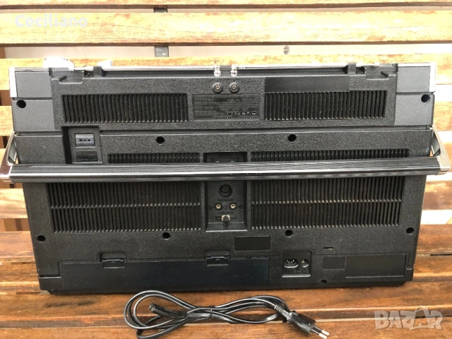 Радиокасетофон HITACHI TRK-8180Е, снимка 14 - Радиокасетофони, транзистори - 53514534