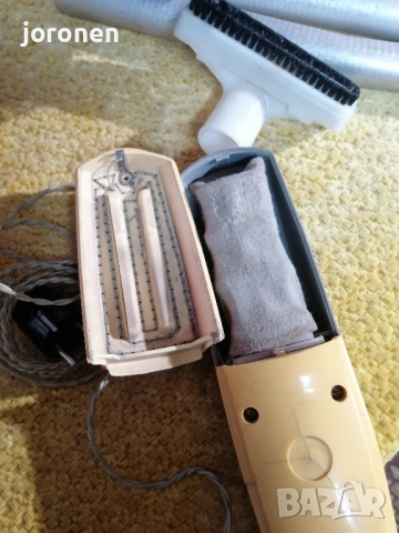 Малка прахосмукачка-старо производство, снимка 5 - Прахосмукачки - 52863891