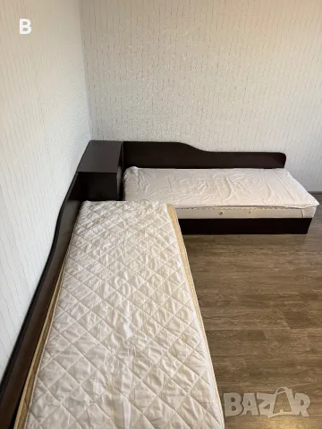Две ъглови легла с ракла + матраци, снимка 3 - Спални и легла - 55982221